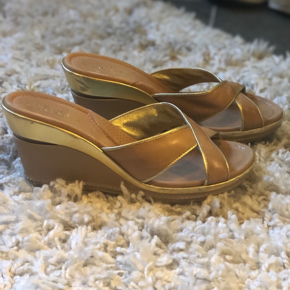 Comfy gold and nude Cole Han wedges size 8 1/2